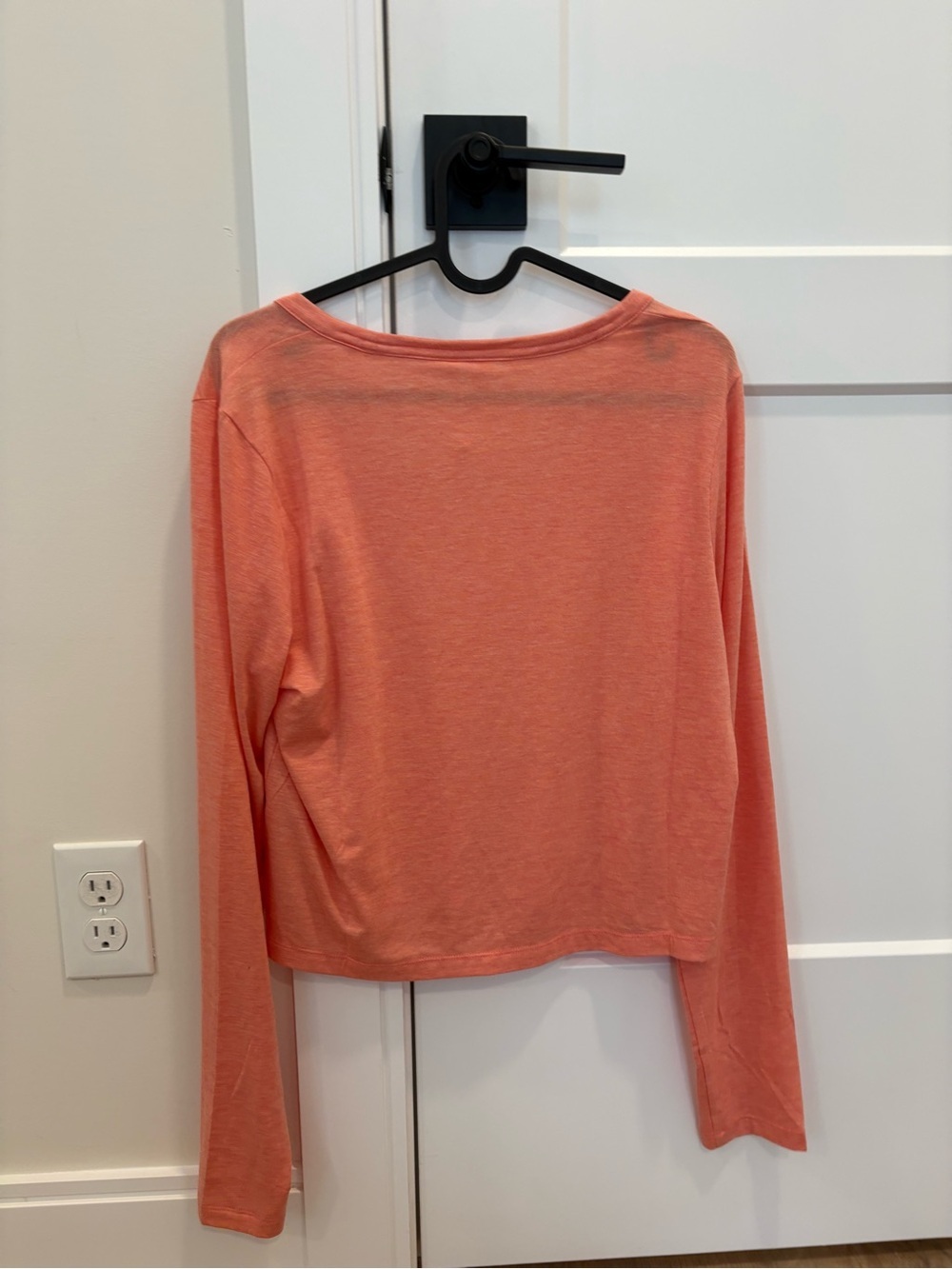 NWT Travis Mathew Coral-Orange Long-Sleeve Cropped Tee - Picture 5 of 7